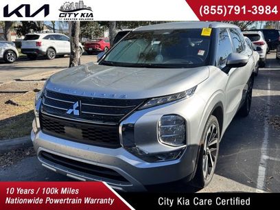 Used 2023 Mitsubishi Outlander SE
