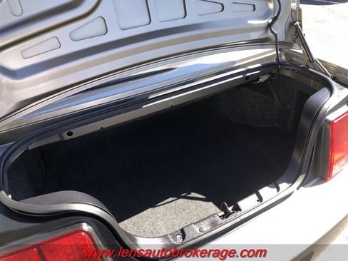 Used 2005 Ford Mustang Premium RWD image 20