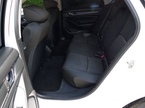 Used 2020 Honda Accord LX image 32