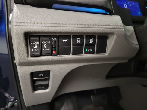 Used 2023 Honda Odyssey Touring image 20