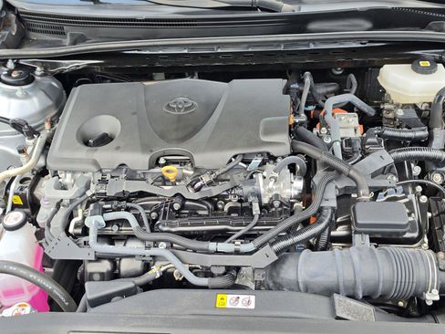 Used 2025 Toyota Camry LE FWD image 30