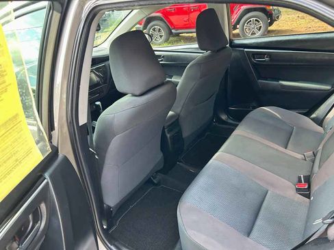 Used 2017 Toyota Corolla LE FWD image 10