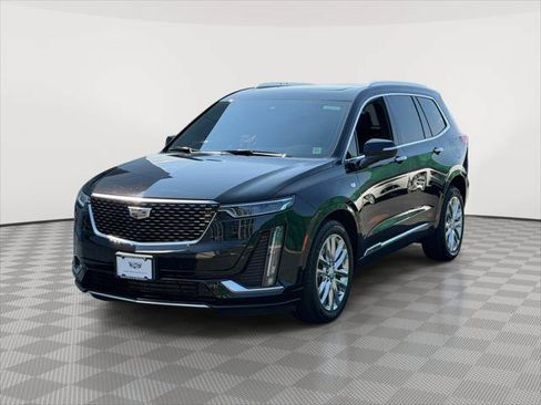 Used 2023 Cadillac XT6 Premium Luxury w/ LPO, Floor Liner Package AWD/4WD image 3
