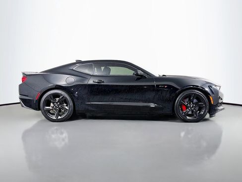 Certified 2021 Chevrolet Camaro LT w/ Technology Package image 8