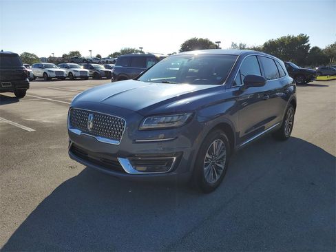 Certified 2019 Lincoln Nautilus Select image 2