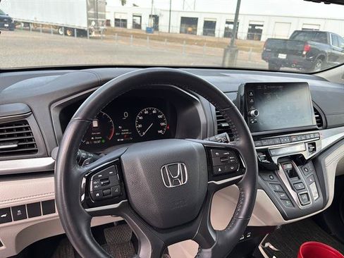 Used 2025 Honda Odyssey EX-L image 8
