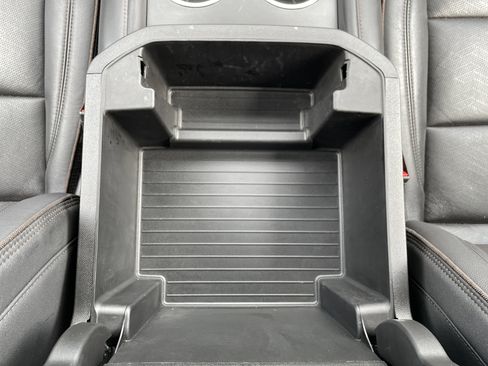 Used 2023 Chevrolet Suburban High Country AWD/4WD image 47