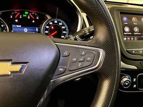 Used 2020 Chevrolet Equinox LT FWD image 18