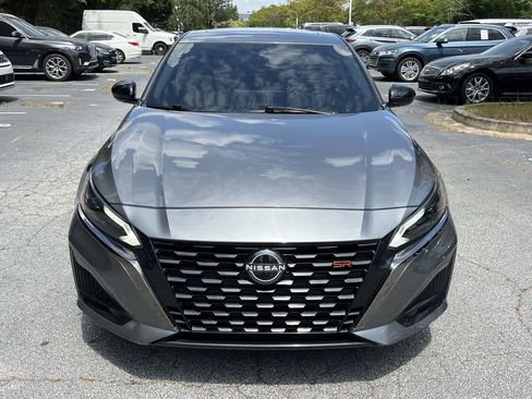 Used 2024 Nissan Altima 2.5 SR w/ SR Premium Package AWD/4WD image 2