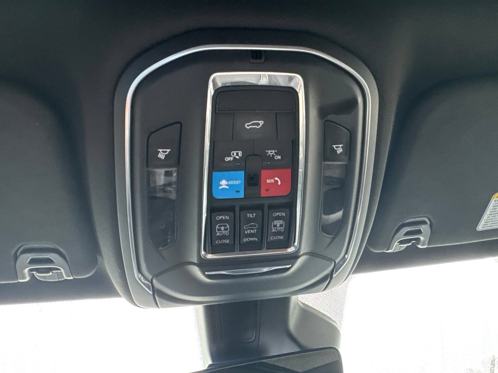 Used 2024 Jeep Wagoneer Series III w/ Premium Group I AWD/4WD image 36