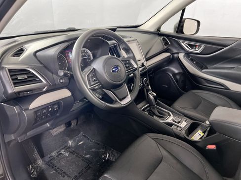 Used 2023 Subaru Forester Limited AWD/4WD image 9