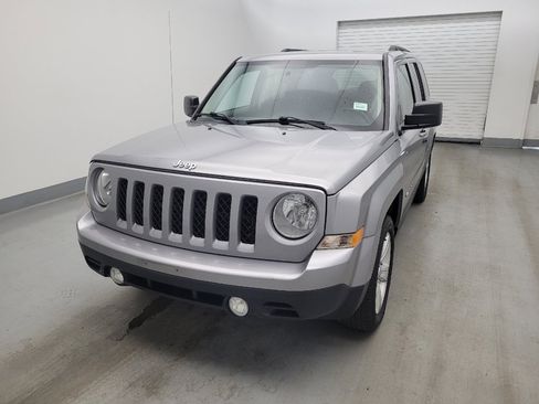 Used 2016 Jeep Patriot Latitude FWD image 15