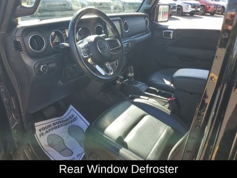 Used 2022 Jeep Wrangler Unlimited Sahara w/ Cold Weather Group AWD/4WD image 21