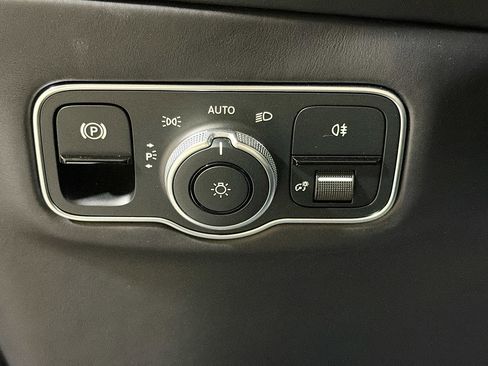 Used 2023 Aston Martin DBX 707 image 34