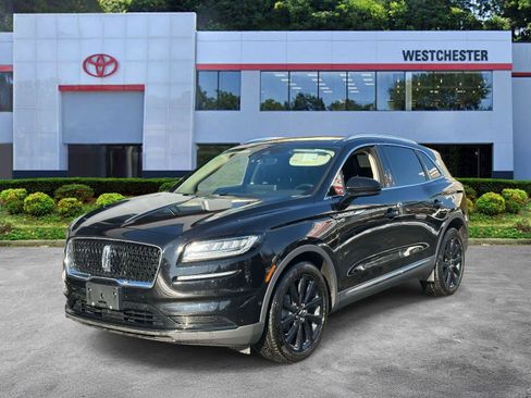 Used 2023 Lincoln Nautilus Reserve w/ Equipment Group 201A image 8