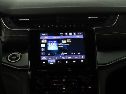 Used 2023 Jeep Grand Cherokee Altitude AWD/4WD image 19