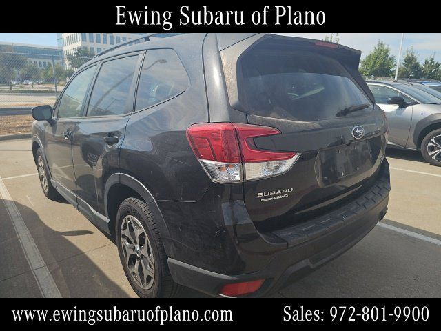 Used 2020 Subaru Forester Premium AWD/4WD image 4
