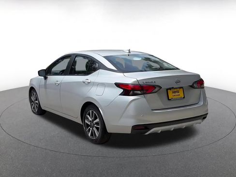 Used 2025 Nissan Versa SV FWD image 11