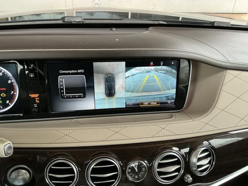 Used 2017 Mercedes-Benz S 550 4MATIC Sedan image 10