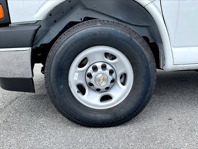 New 2025 Chevrolet Express 3500 w/ Power Convenience Package RWD image 7