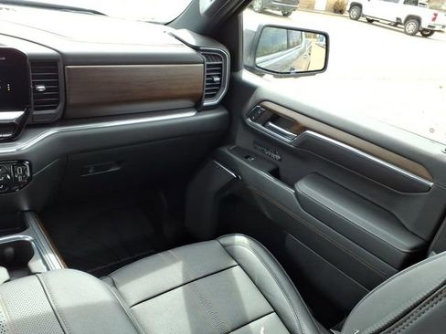 Used 2024 Chevrolet Silverado 1500 High Country w/ High Country Premium Package image 15