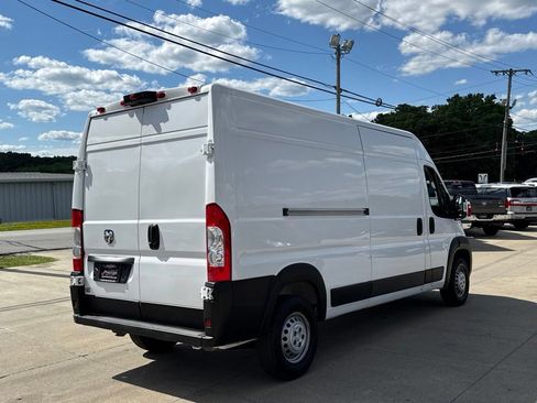 Used 2024 RAM ProMaster 2500 w/ Convenience Group FWD image 19
