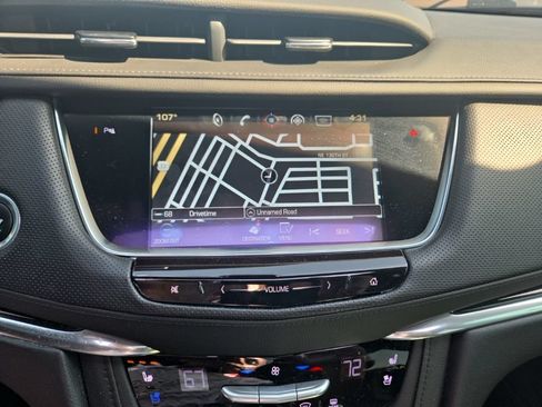 Used 2017 Cadillac XT5 Premium Luxury FWD image 17