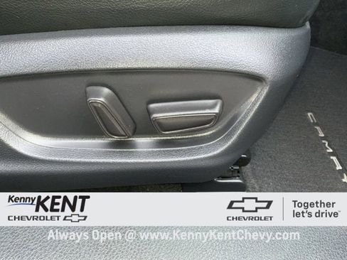 Used 2021 Toyota Camry XSE w/ Carpet Mat Package (TMS) image 17