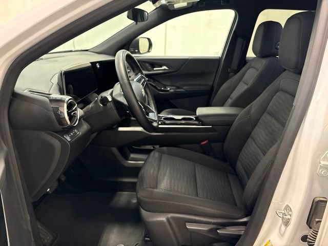 Used 2025 Chevrolet Equinox LT AWD/4WD image 12