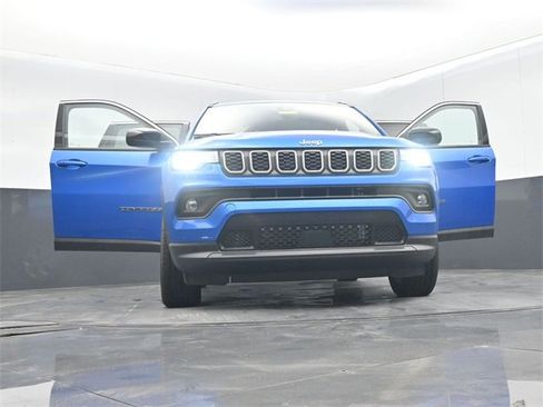 New 2025 Jeep Compass Latitude image 63