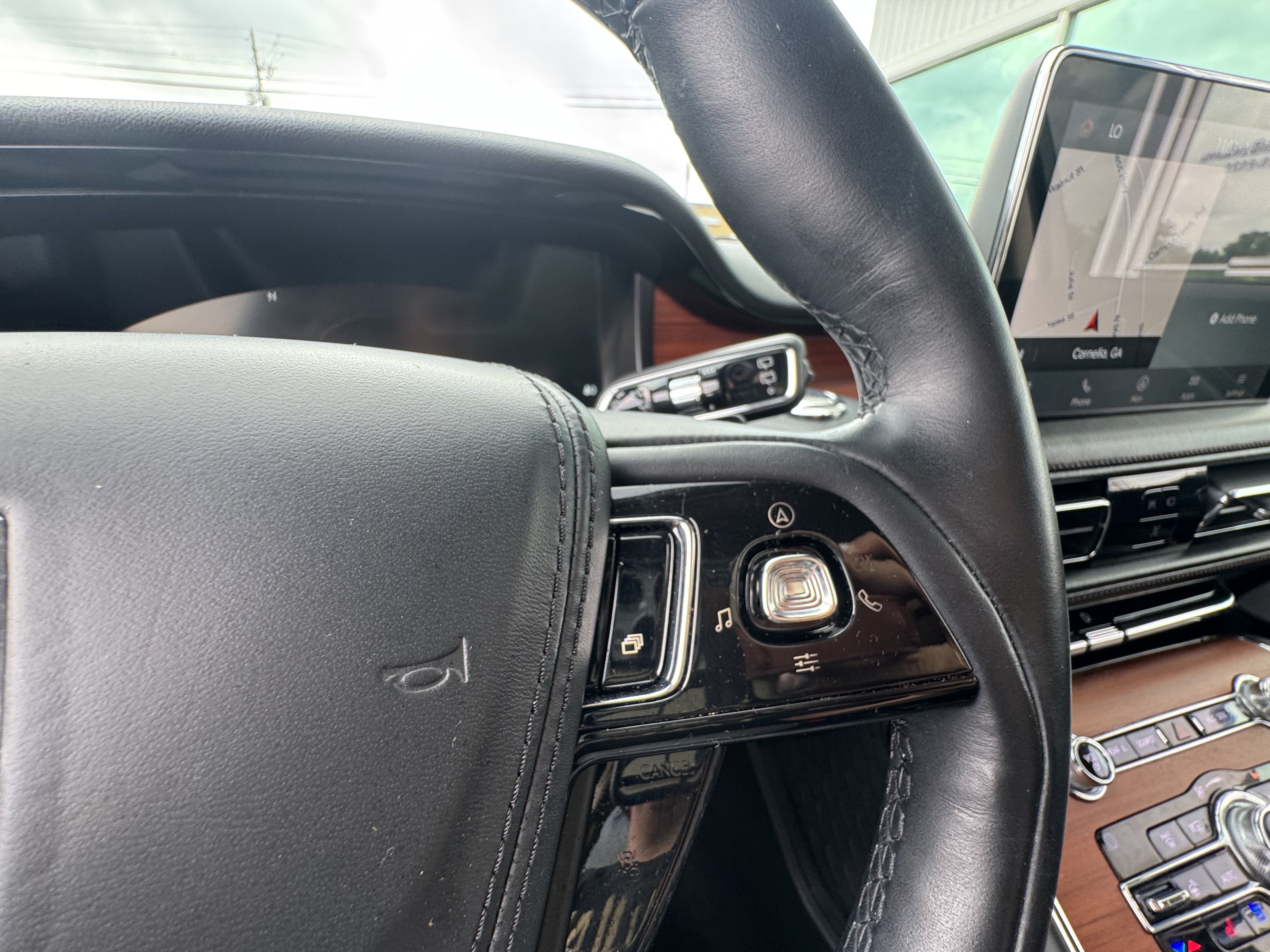 Used 2020 Lincoln Aviator Reserve w/ Equipment Group 202A AWD/4WD image 14