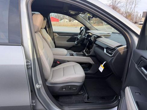 New 2026 GMC Acadia Elevation w/ Elevation Premium Package FWD image 11
