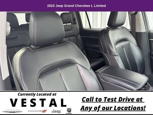 Used 2023 Jeep Grand Cherokee L Limited w/ Black Appearance Package AWD/4WD image 31