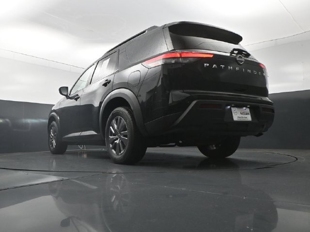 Certified 2025 Nissan Pathfinder SV FWD image 31