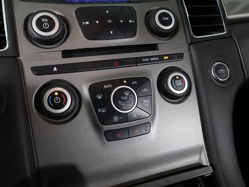 Used 2015 Ford Taurus SEL image 35