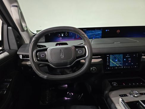 New 2025 Lincoln Navigator L Reserve AWD/4WD image 34