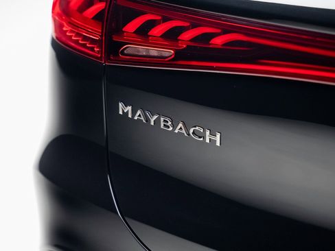 Used 2024 Mercedes-Benz Maybach EQS 680 4MATIC image 32