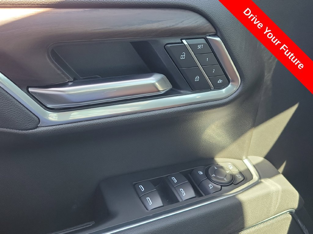 Used 2026 GMC Sierra 1500 SLT RWD image 17