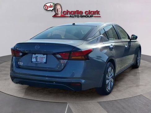 Used 2025 Nissan Altima 2.5 S FWD image 5