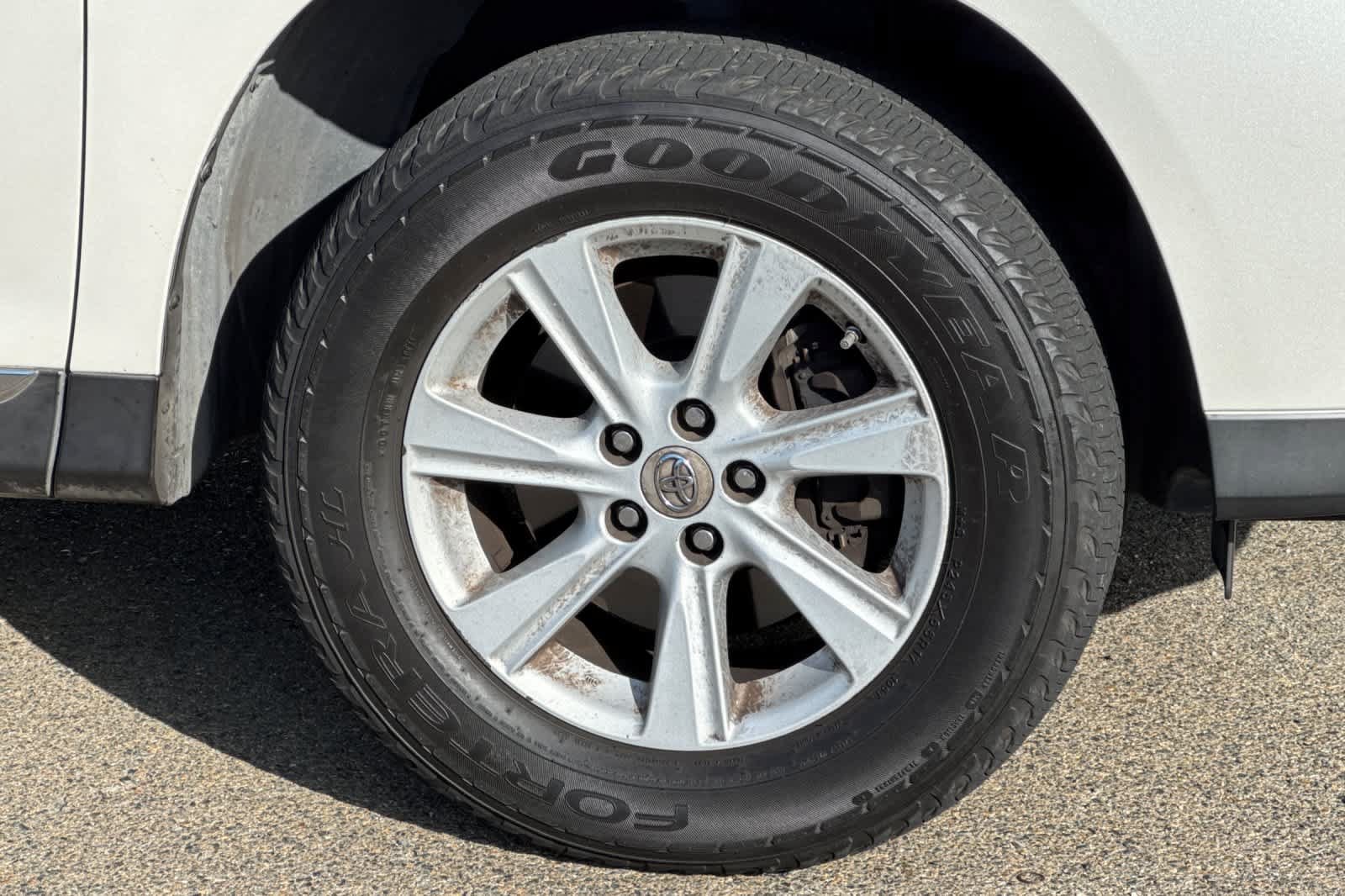 Used 2013 Toyota Highlander SE AWD/4WD image 18