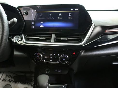Certified 2025 Chevrolet Trax RS w/ Driver Confidence Package FWD image 18