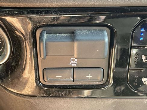Certified 2024 Chevrolet Silverado 3500 High Country w/ High Country Premium Package AWD/4WD image 24
