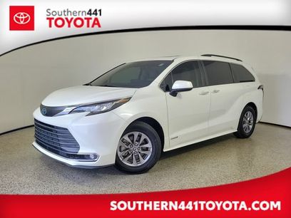 Used 2021 Toyota Sienna XLE