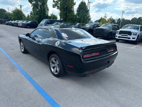 Certified 2019 Dodge Challenger SXT RWD image 17