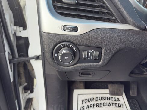 Used 2016 Jeep Cherokee Trailhawk w/ Cold Weather Group image 10