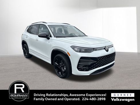 New 2026 Volkswagen Tiguan SE R-Line AWD/4WD image 2