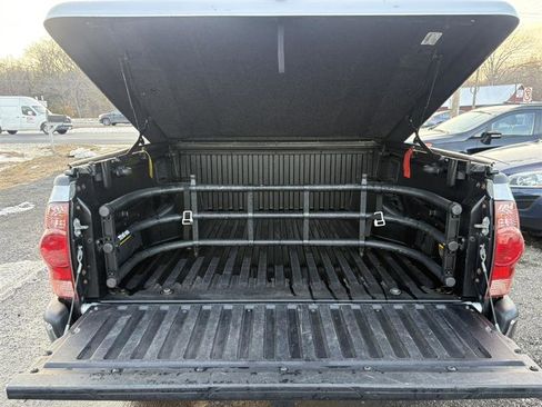 Used 2005 Toyota Tacoma 4x4 Double Cab image 14