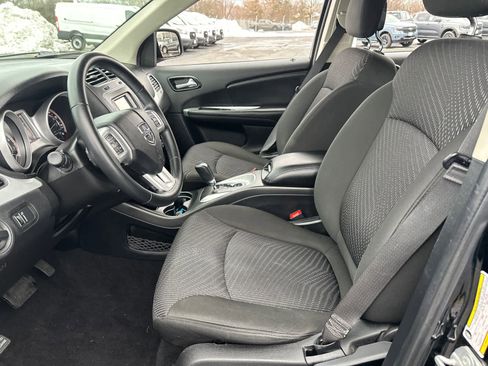 Used 2020 Dodge Journey SE w/ SE Popular Equipment Group image 24