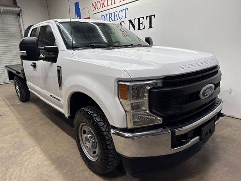 Used 2022 Ford F250 XL w/ Power Equipment Group image 2