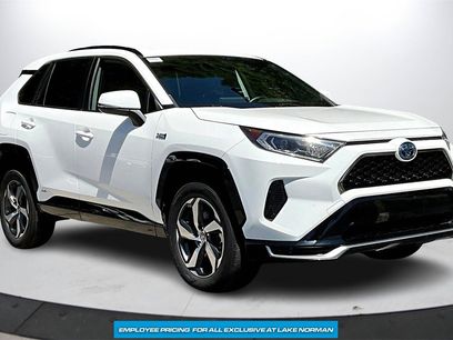 Used 2021 Toyota RAV4 SE w/ Weather & Moonroof Package